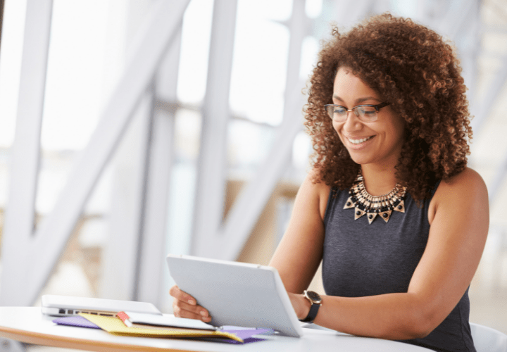 Newsletter-Hero-Image-Lady-reading-tablet-720x500