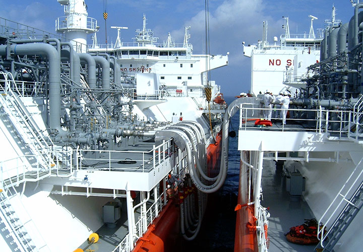 LNG-hoses-for-bulk-and-bunkering-transfer