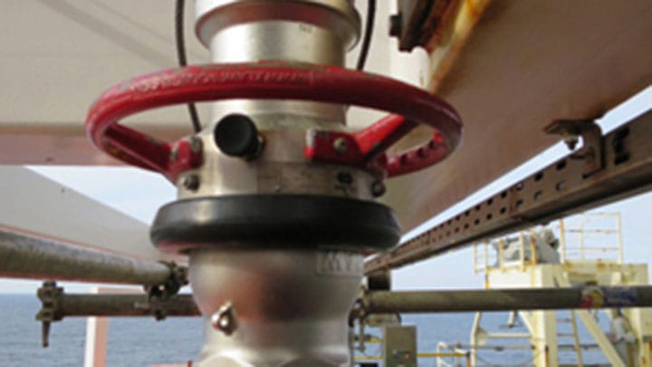 qs air supply offshore rig platform