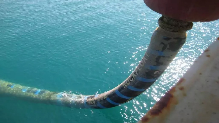 GME-Flexible-Floating-Hose-for-Water-Reclaim