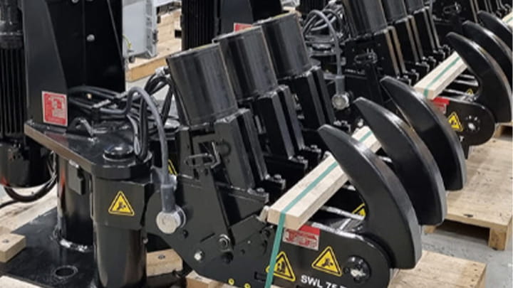 Quick-release-mooring-hooks-and-iMoor-system-for-India