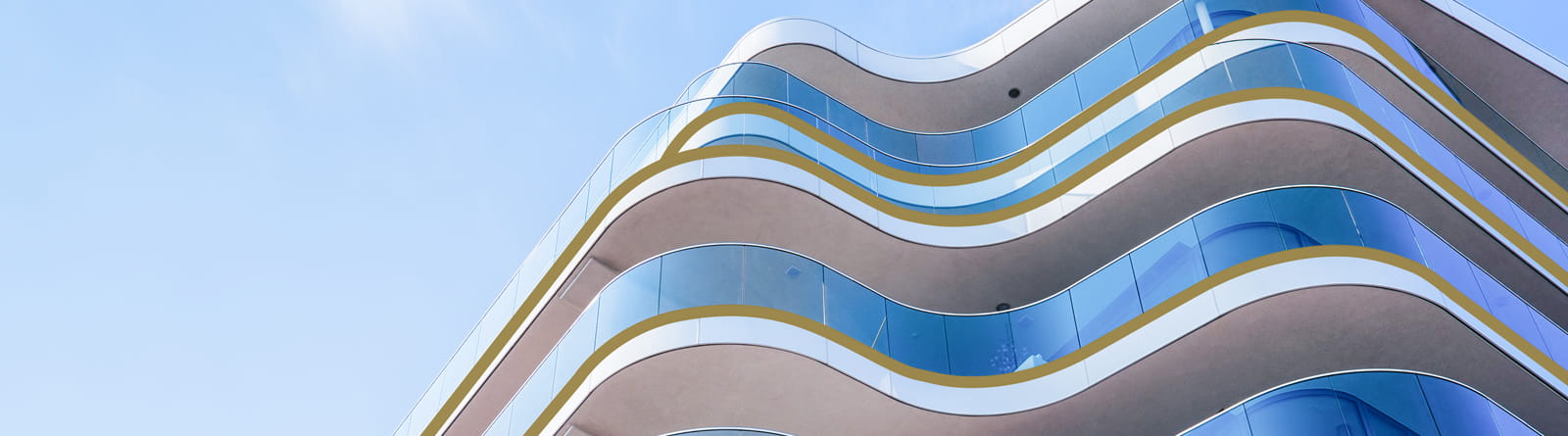 Edificio con balcones y HybridAccelerator