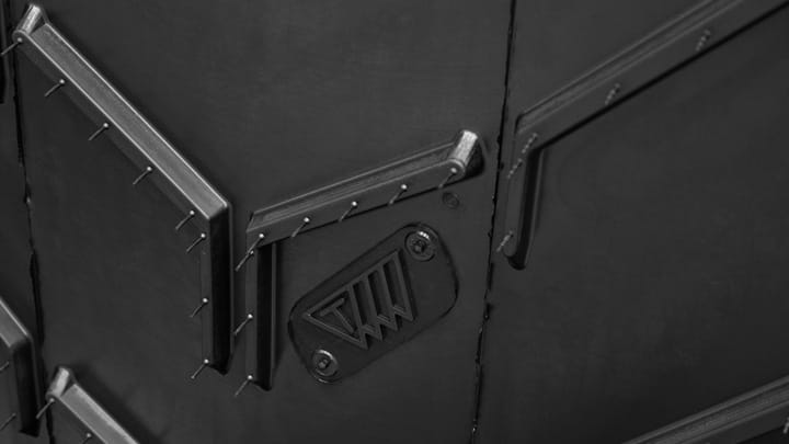 Close‑up of the Carry Rock specialized Chevron conveyor belt, designed for handling highly abrasive materials in heavy‑duty industrial applications
