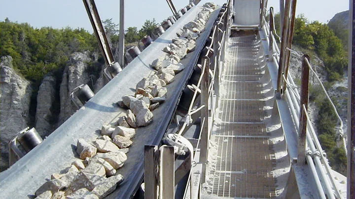 Reinforced type conveyor belts|Seals & Profiles