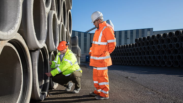 Julian West and a customer