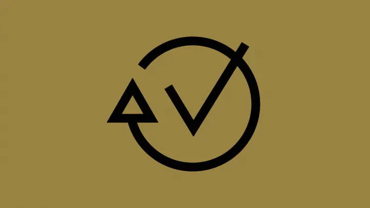 Icon, featuring a checkmark within a circular arrow, showing easy-to-use machines—no need to open walls or floors during repairs.