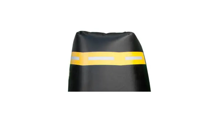 Protective cap used as a positioning accessory for a catch bag in rescue operations