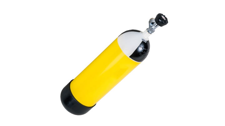 High-pressure compressed air cylinder with valve regulator for rescue and industrial use