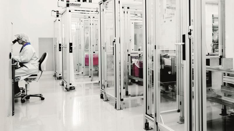 cleanroom_production_packaging_assemblies_1