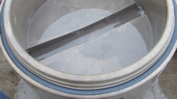 Trelleborg 172 on a manhole - installation instruction step 2